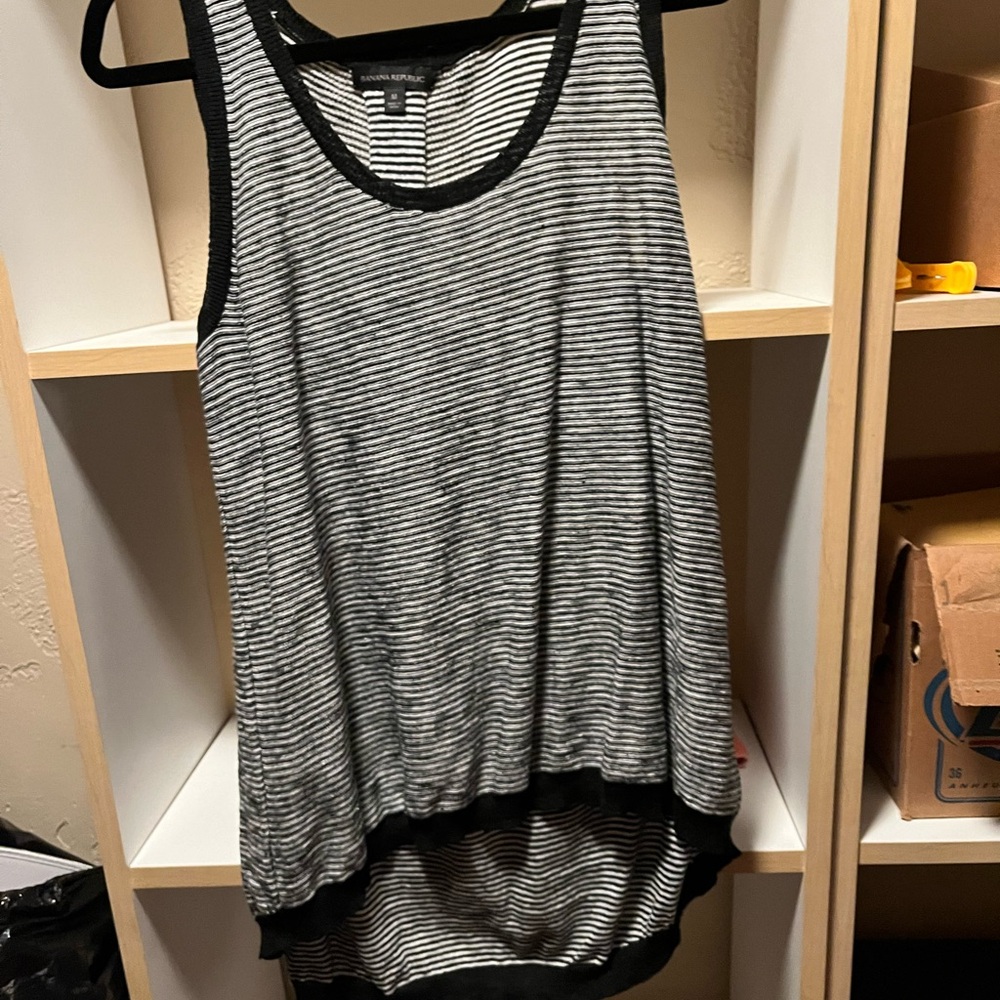 Gauzy Banana Republic tank